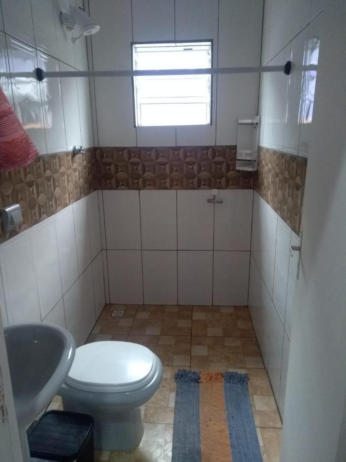PeruíbeQuarto Cozinha Banheiro Ar Condicionado Ambiente Familiar 700 Metros Da Praia公寓 外观 照片